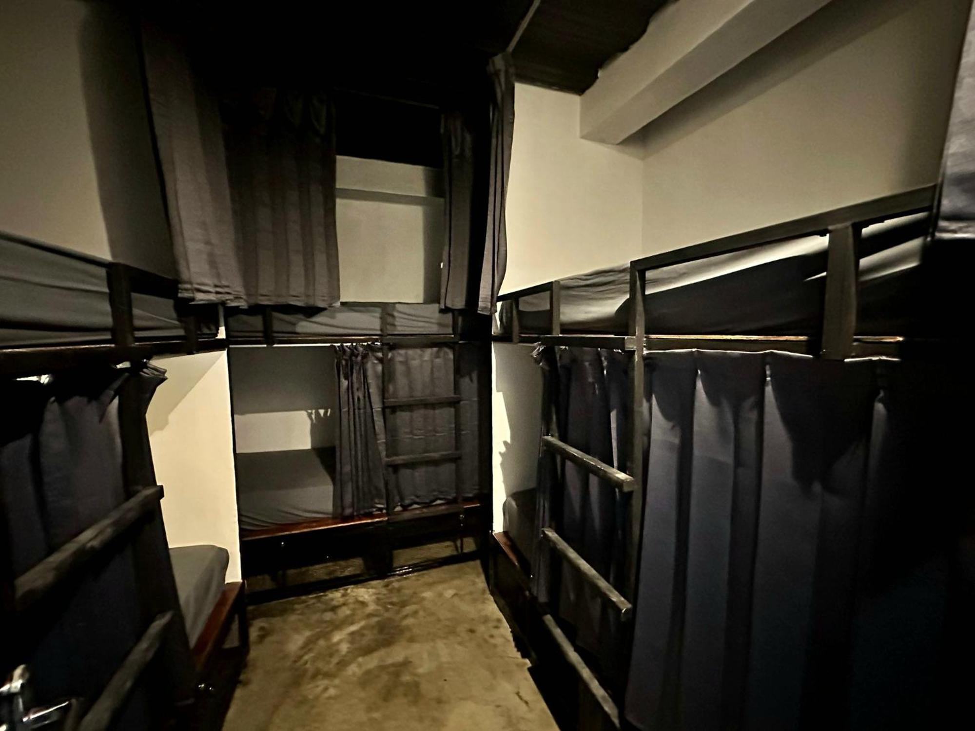 Cilacap Guest House Екстер'єр фото