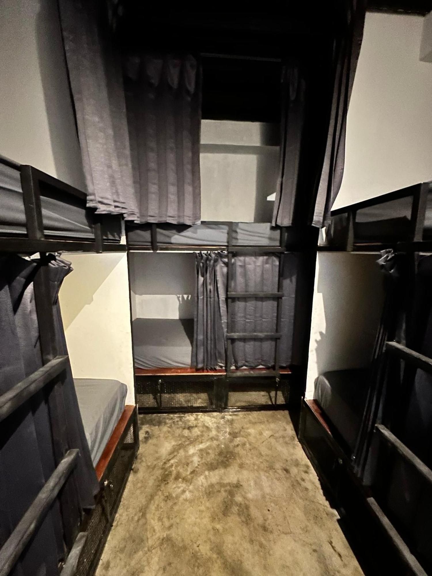 Cilacap Guest House Екстер'єр фото
