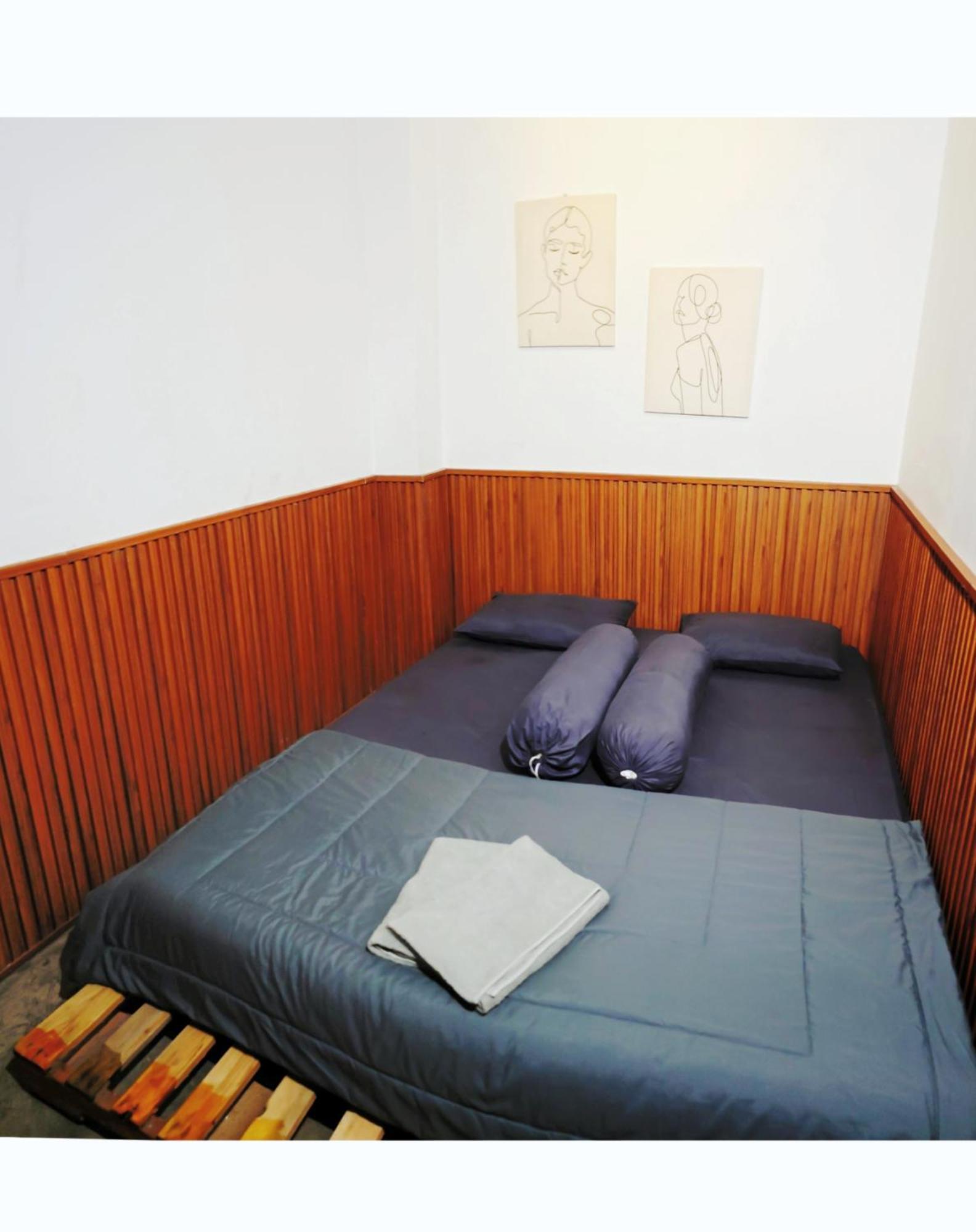 Cilacap Guest House Екстер'єр фото