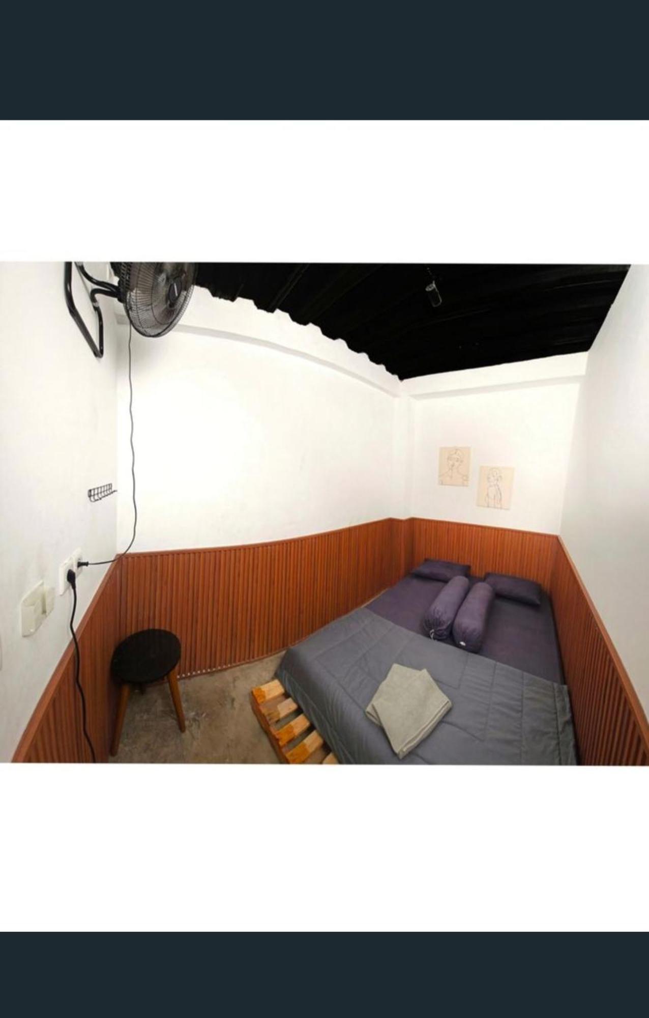 Cilacap Guest House Екстер'єр фото